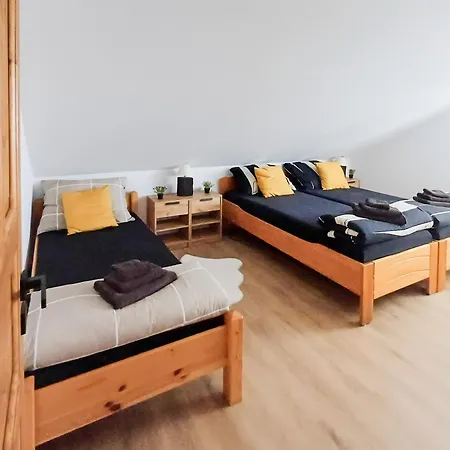 Rezbarsky Dvor U Chromeka Podolie